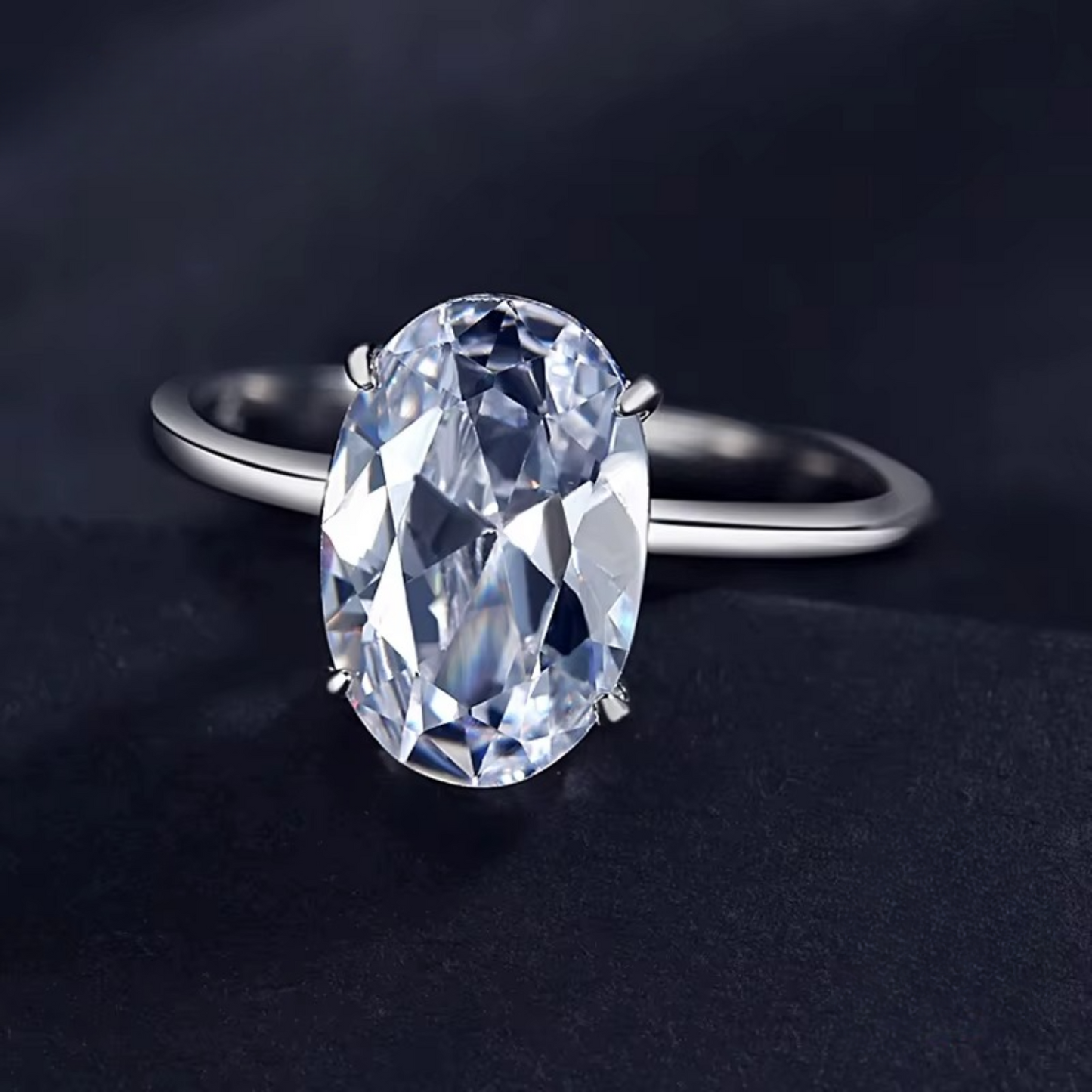 Anel Oval em Prata 925 com Zircônia 3ct