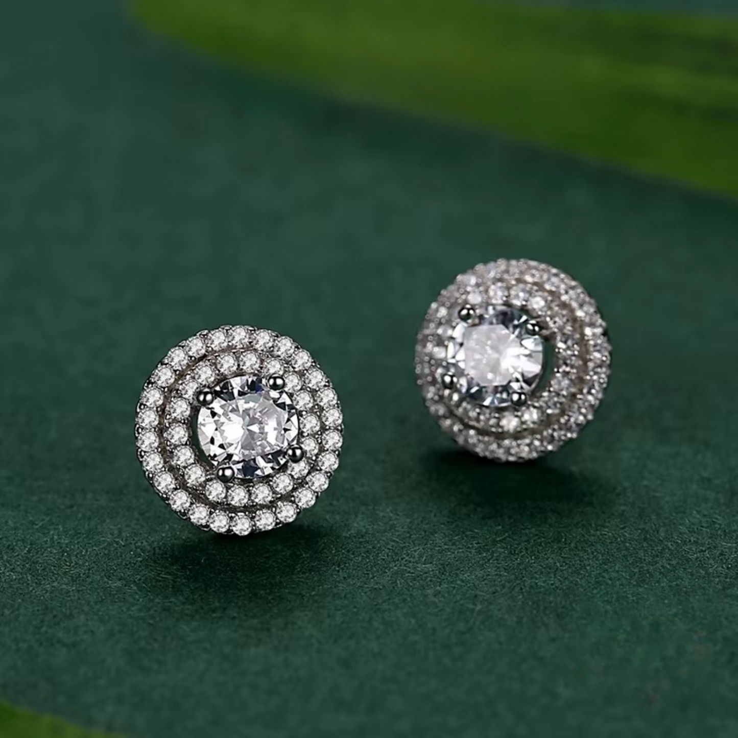 Brinco Tebas em Prata 925 com Zircônias