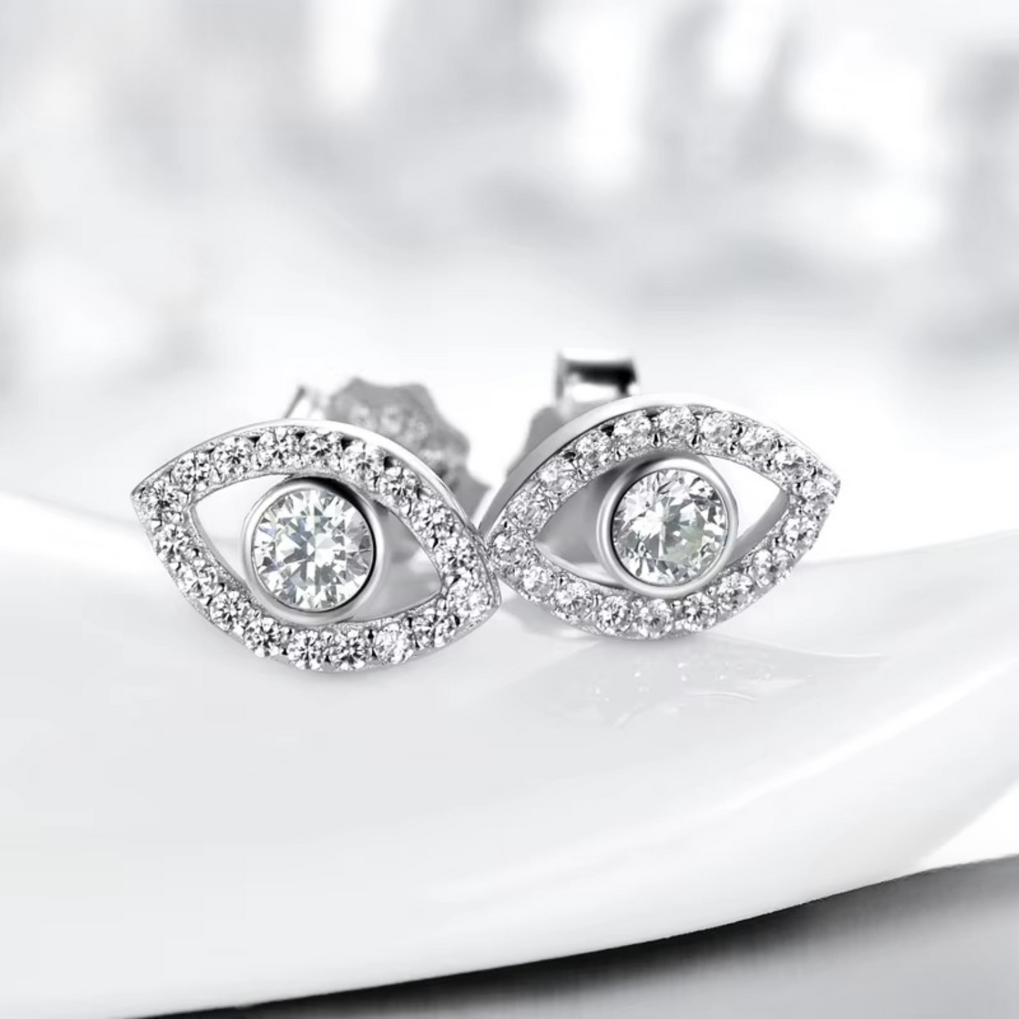 Brinco Séris em Prata 925 com Zircônia