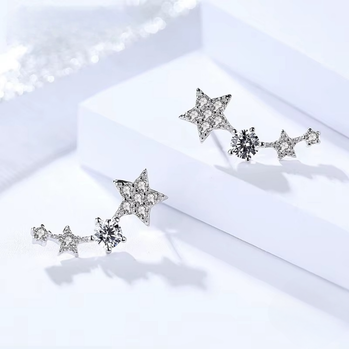 Brinco Estrela em Prata 925 com Zircônias