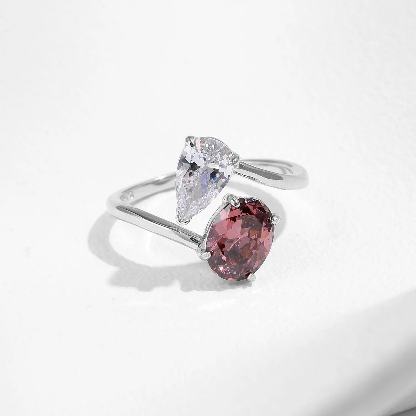 Anel Gota em Prata 925 com Zircônias