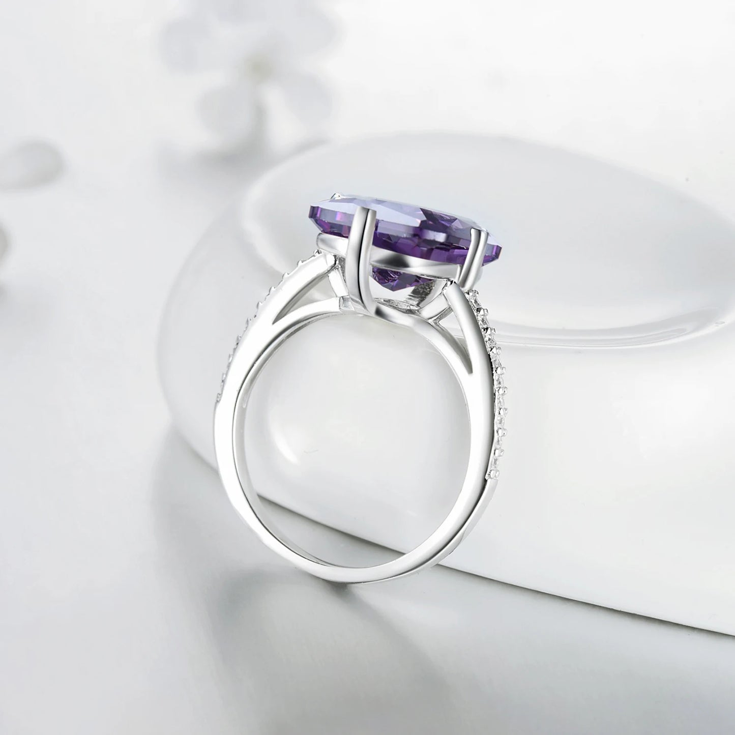 Anel Linar em Prata 925 com Zircônia