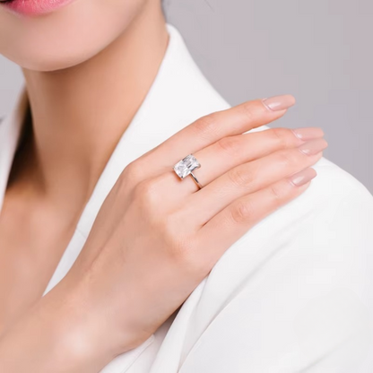 Anel Luzar em Prata 925 com Zircônia