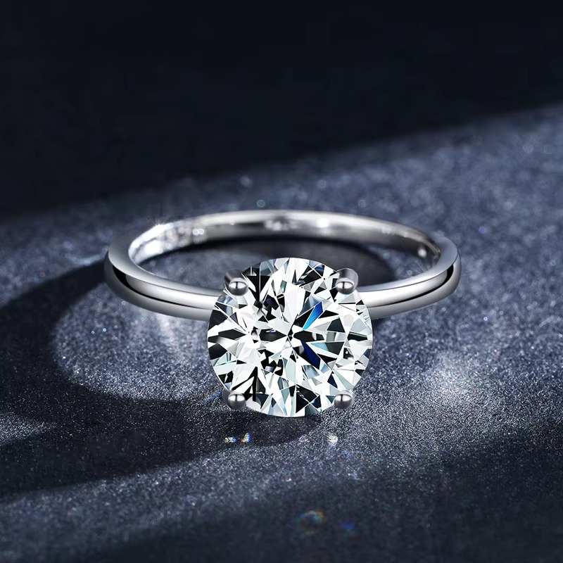 Anel em Prata 925 com Zircônia de 3ct