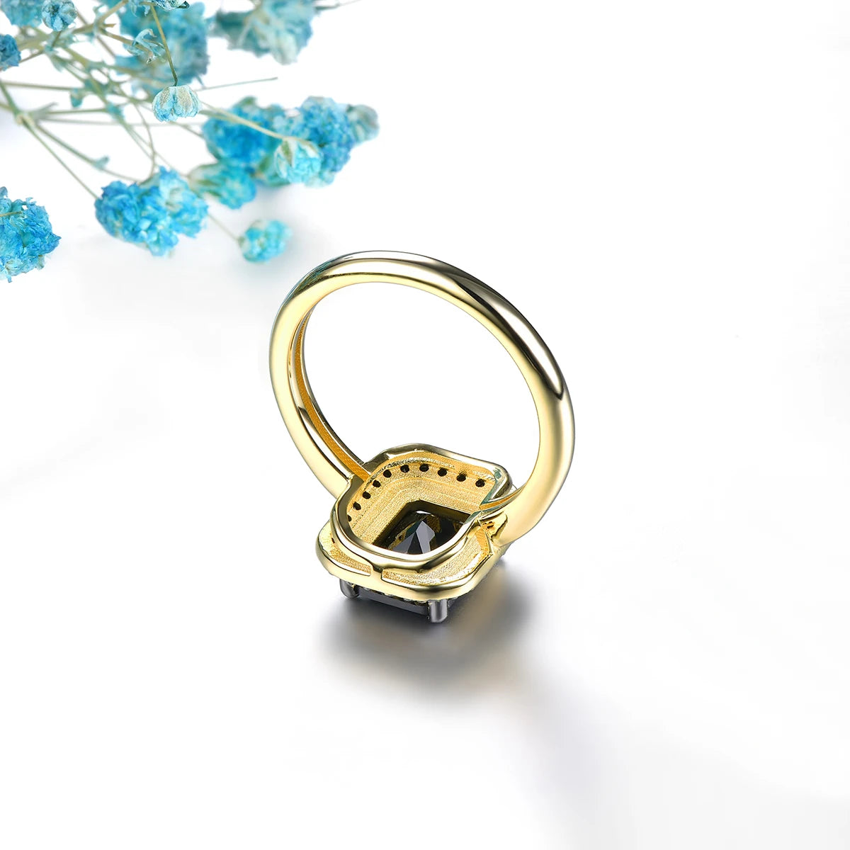 Anel em Prata 925 Banhado a Ouro 18k com Espinélio Negro