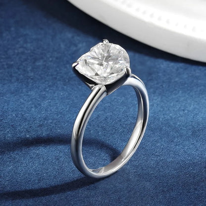 Anel Corazón em Prata 925 com Zircônia 4 ct
