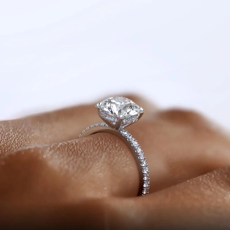 Anel Radiance em Prata 925 com Moissanite 2ct